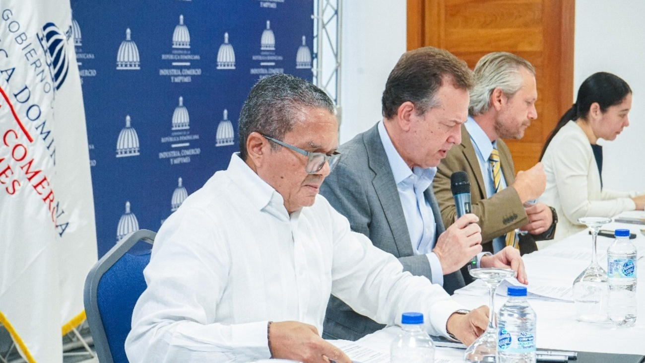 CNZFE aprueba 20 nuevas empresas en zonas francas de RD