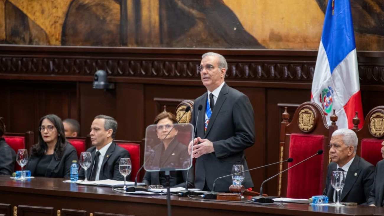 Abinader anuncia inversión histórica en agua potable y saneamiento