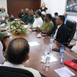 Autoridades refuerzan control de tránsito en plazas por Black Friday