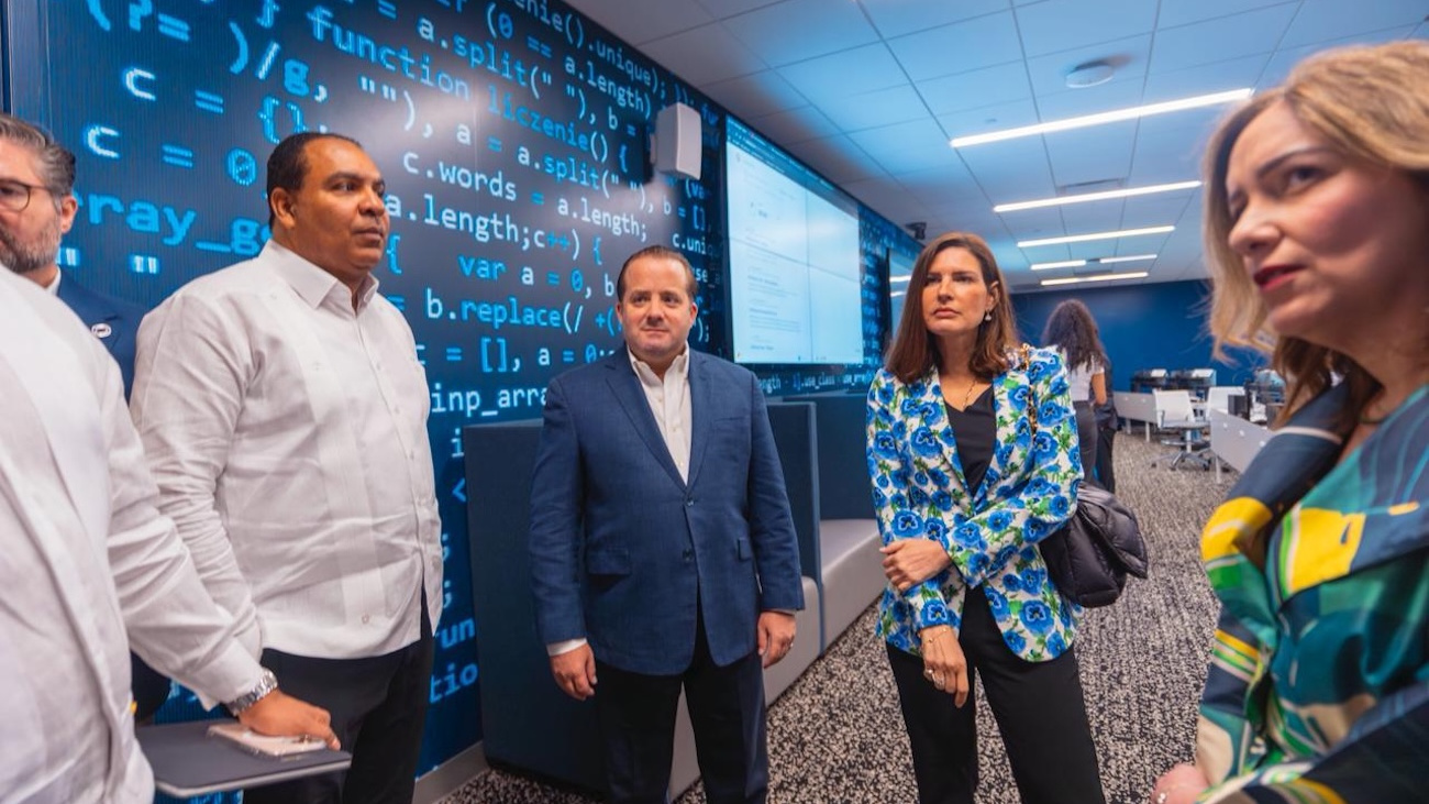 Ministro Paliza visita centros de IA de NVIDIA para impulsar innovación