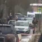 Muere un niño en ataque con arma blanca en escuela de Moscú