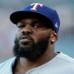 Adolis García firma por un año con los Filis de Filadelfia