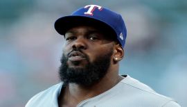 Adolis García firma por un año con los Filis de Filadelfia