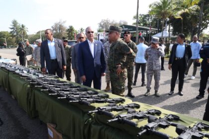 Abinader equipa Fuerzas Armadas con blindados y drones modernos