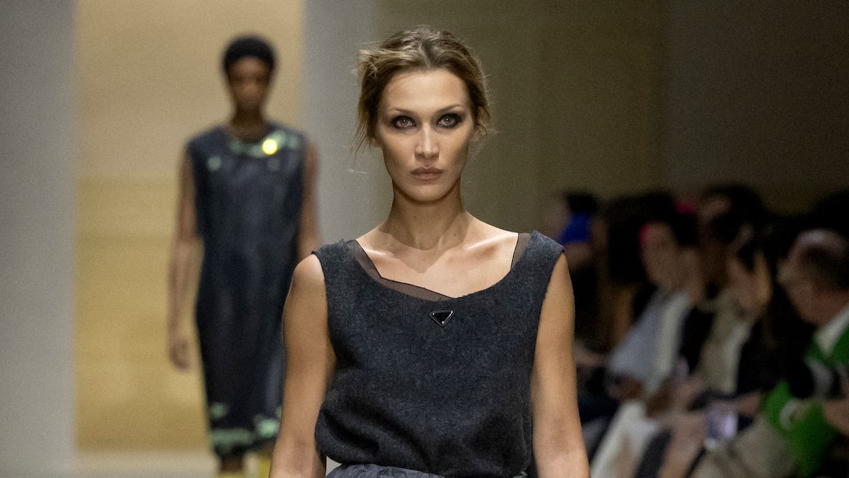 Bella Hadid regresa a Prada en Milan Fashion Week tras cuatro años