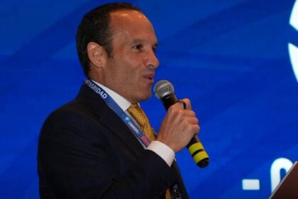 Reelección de Egas en FEF enfrenta oposición y riesgo de sanciones