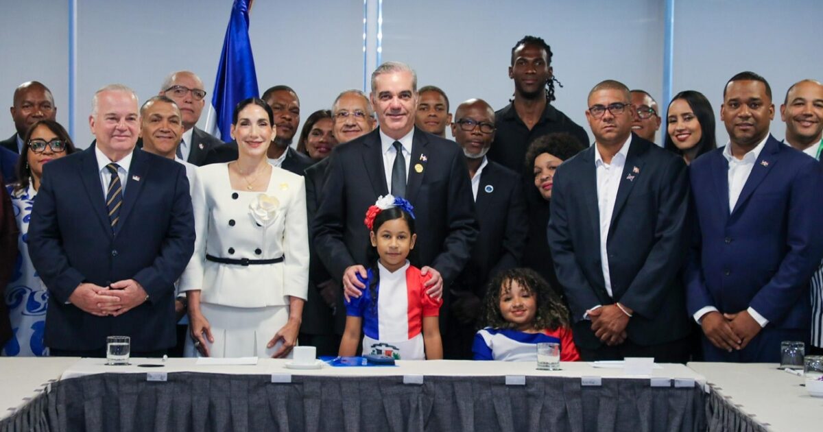 Abinader destaca cooperación y oportunidades para dominicanos en Chile