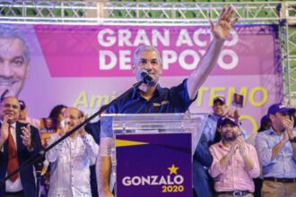 Gonzalo Castillo fortalece equipo para primaria presidencial del PLD