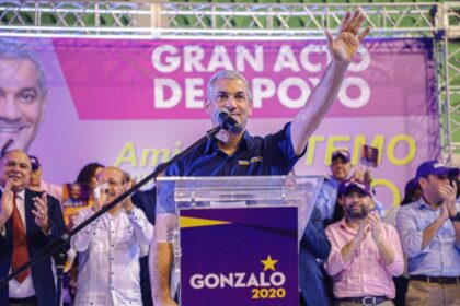Gonzalo Castillo fortalece equipo para primaria presidencial del PLD