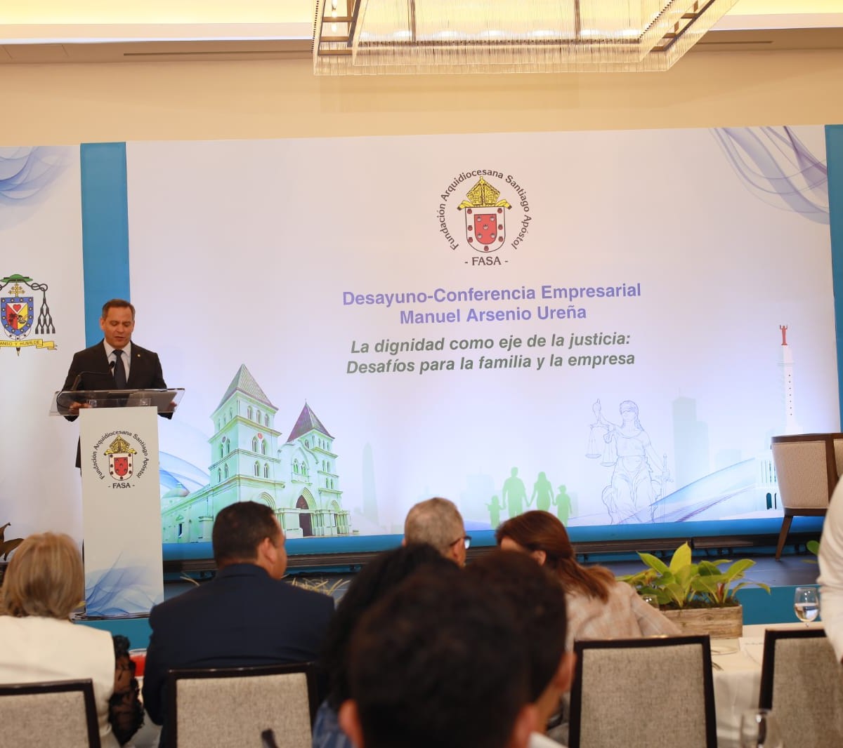 Luis Henry Molina anuncia Ciudad Judicial en Santiago