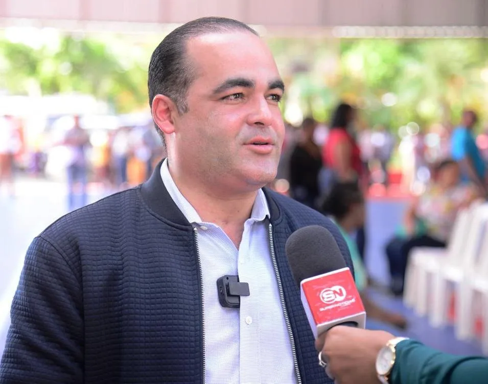 Robert De la Cruz denuncia presiones externas en liderazgo del PLD