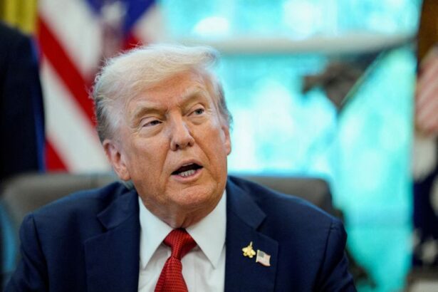 Trump pide más fondos para la guerra de EE UU en Irán