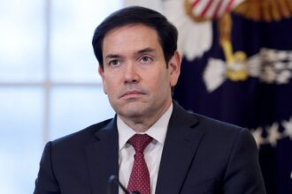 Afganistán libera al académico estadounidense Dennis Coyle