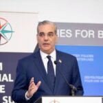 Abinader refuerza alianza con OCDE contra la corrupción en París