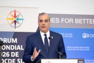 Abinader refuerza alianza con OCDE contra la corrupción en París