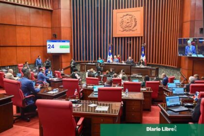 Congreso de RD impulsa reformas laboral y policial clave en 2026