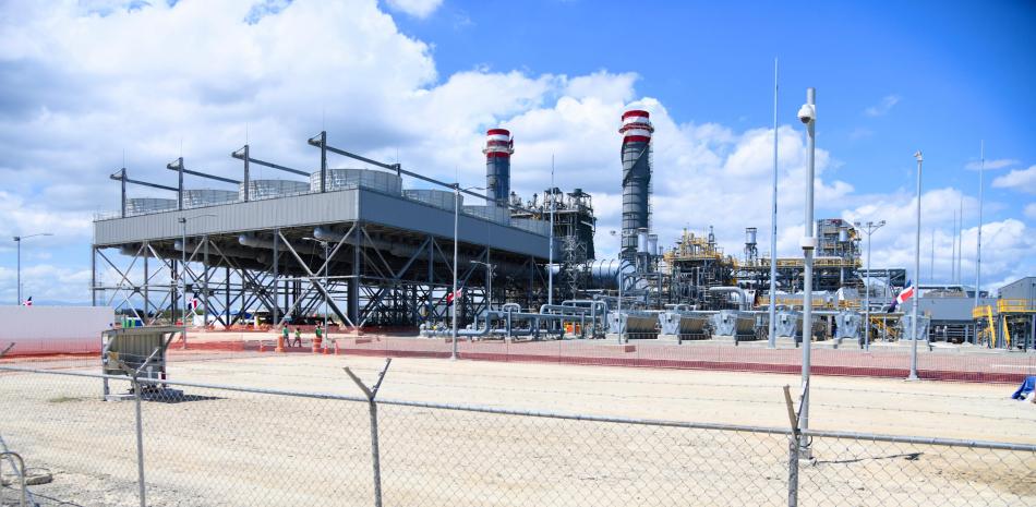 Abinader inaugura planta de 414 MW en Manzanillo, Montecristi