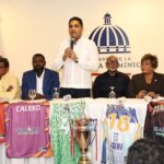 Kelvin Cruz duplica apoyo al Baloncesto Superior de Santo Domingo
