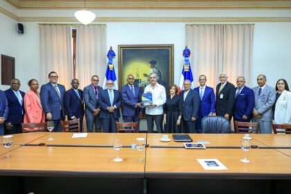 Abinader respalda Plan Estratégico Peravia 2025-2055