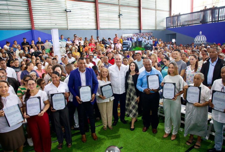 Abinader autoriza transferencia de terrenos para reforma agraria