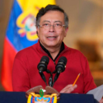 Multan a Gustavo Petro por desacato en caso Coosalud