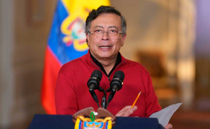 Multan a Gustavo Petro por desacato en caso Coosalud