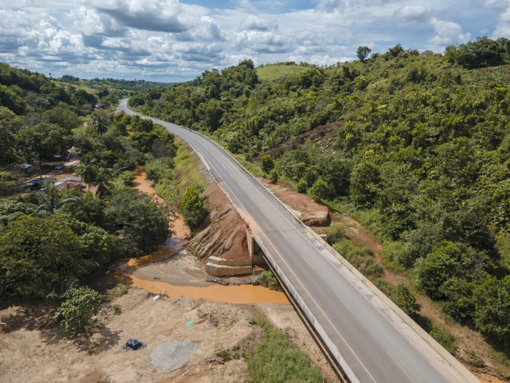 Jhonny Cabrera propone obras viales para impulsar turismo en RD