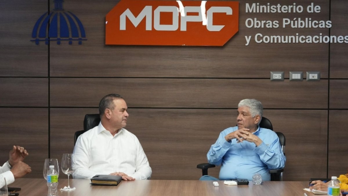 República Dominicana invierte $1,000 millones en caminos rurales