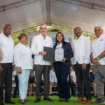 Gobierno de Abinader supera 163 mil títulos de propiedad entregados