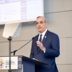 Abinader presenta plan de desarrollo sostenible para Peravia 2025-2055