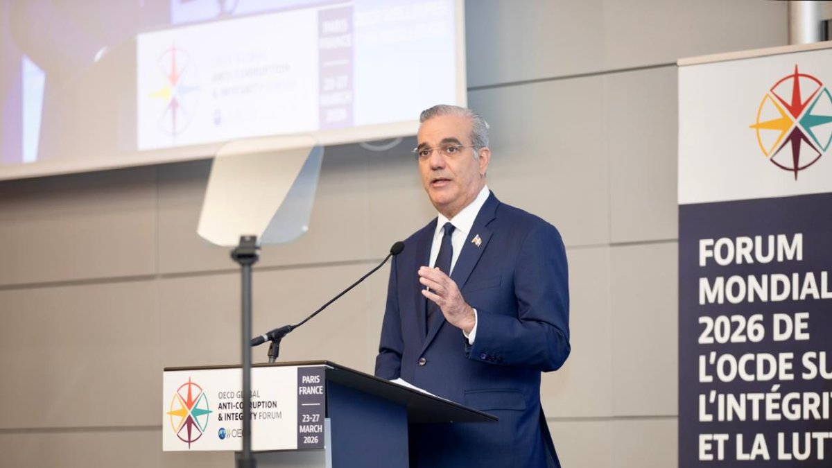 Abinader presenta plan de desarrollo sostenible para Peravia 2025-2055