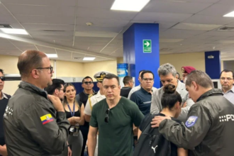 Gobierno allana CNEL por red de corrupción y fraude millonario