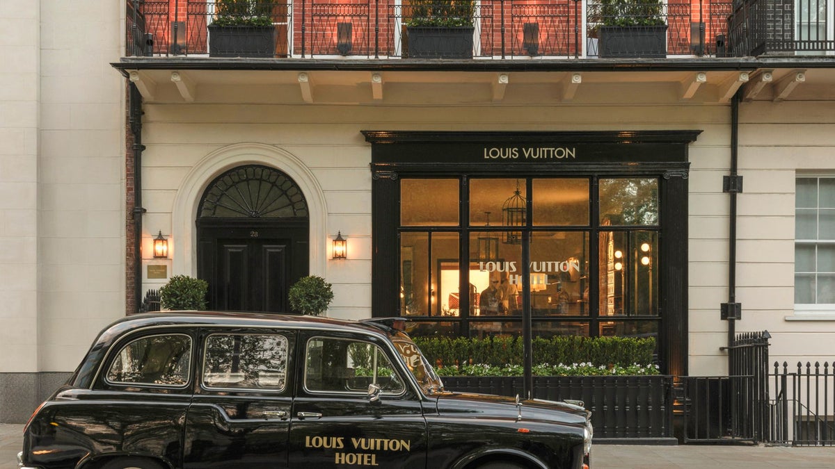 Louis Vuitton inaugura hotel efímero de lujo en Londres en 2026