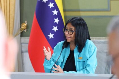 Parlamento Europeo mantiene veto a Delcy Rodríguez y complica cumbre