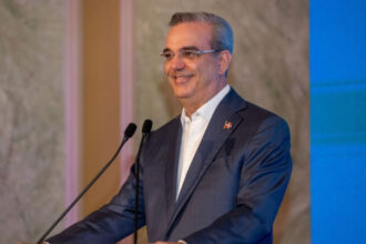 Abinader recibirá en Miami premio del Centro Adam Smith