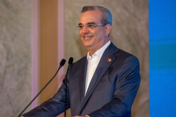 Abinader recibirá en Miami premio del Centro Adam Smith