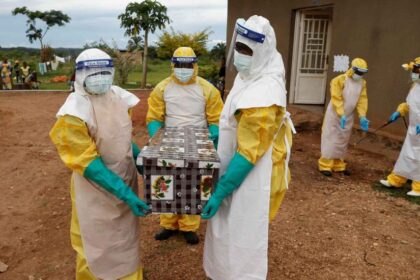 EE UU refuerza controles para prevenir entrada del ébola