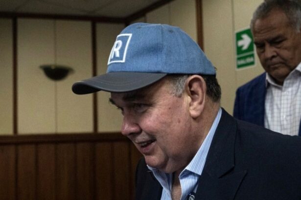 López Aliaga denuncia fraude electoral y “golpe de Estado” en Perú