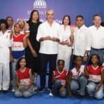 Abinader entrega Club Los Cachorros renovado en Cristo Rey
