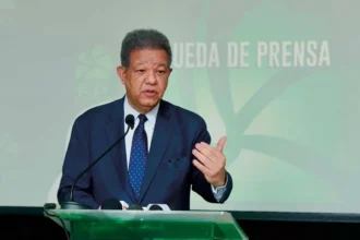 Leonel Fernández abordará temas nacionales en “La Voz del Pueblo”