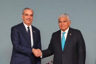 Abinader y Mulino refuerzan cooperación en cumbre de zonas francas