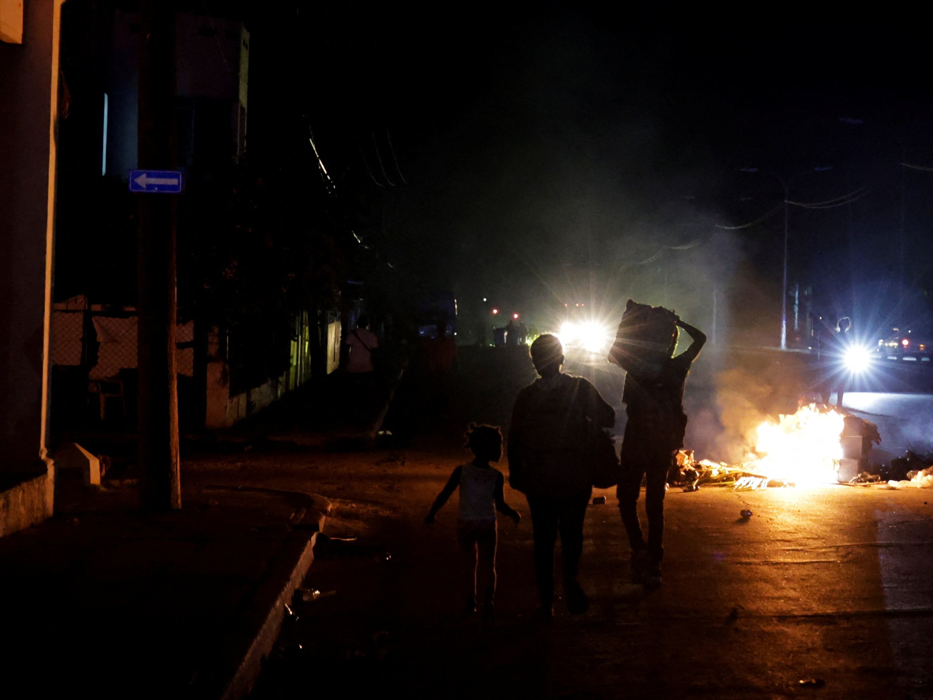Cuba sufre apagones y protestas por escasez de combustible