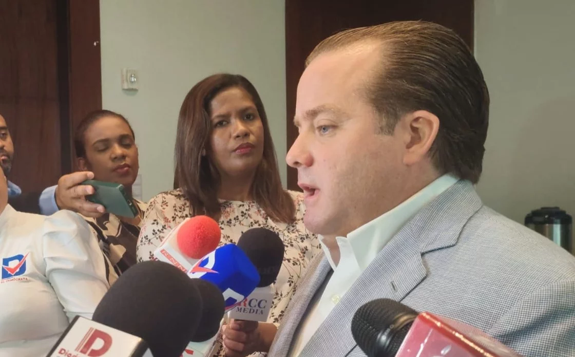 Paliza llama al PRM a priorizar gestión pública sobre intereses