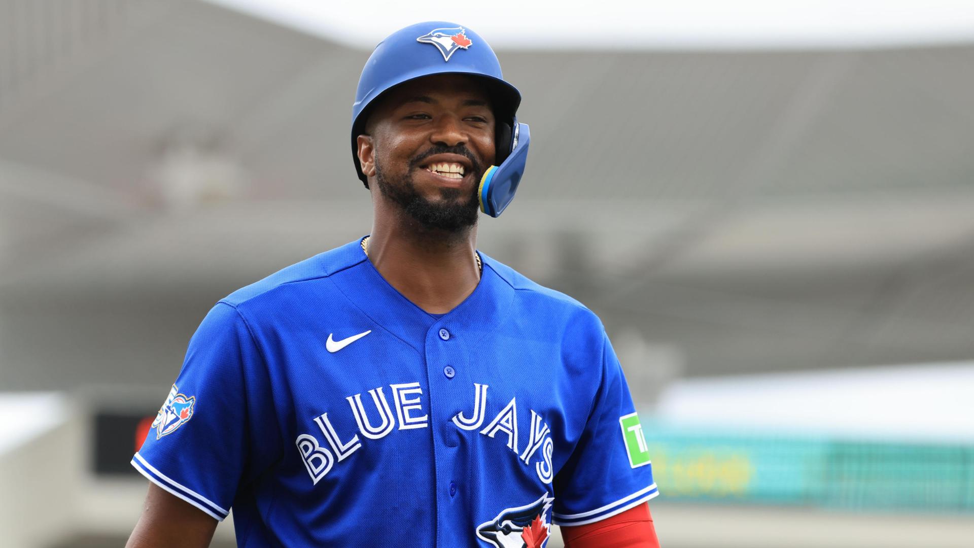 Eloy Jiménez es agente libre tras salir de Azulejos de Toronto