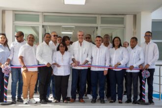 Abinader inaugura ampliación del Hospital Materno Infantil en Barahona