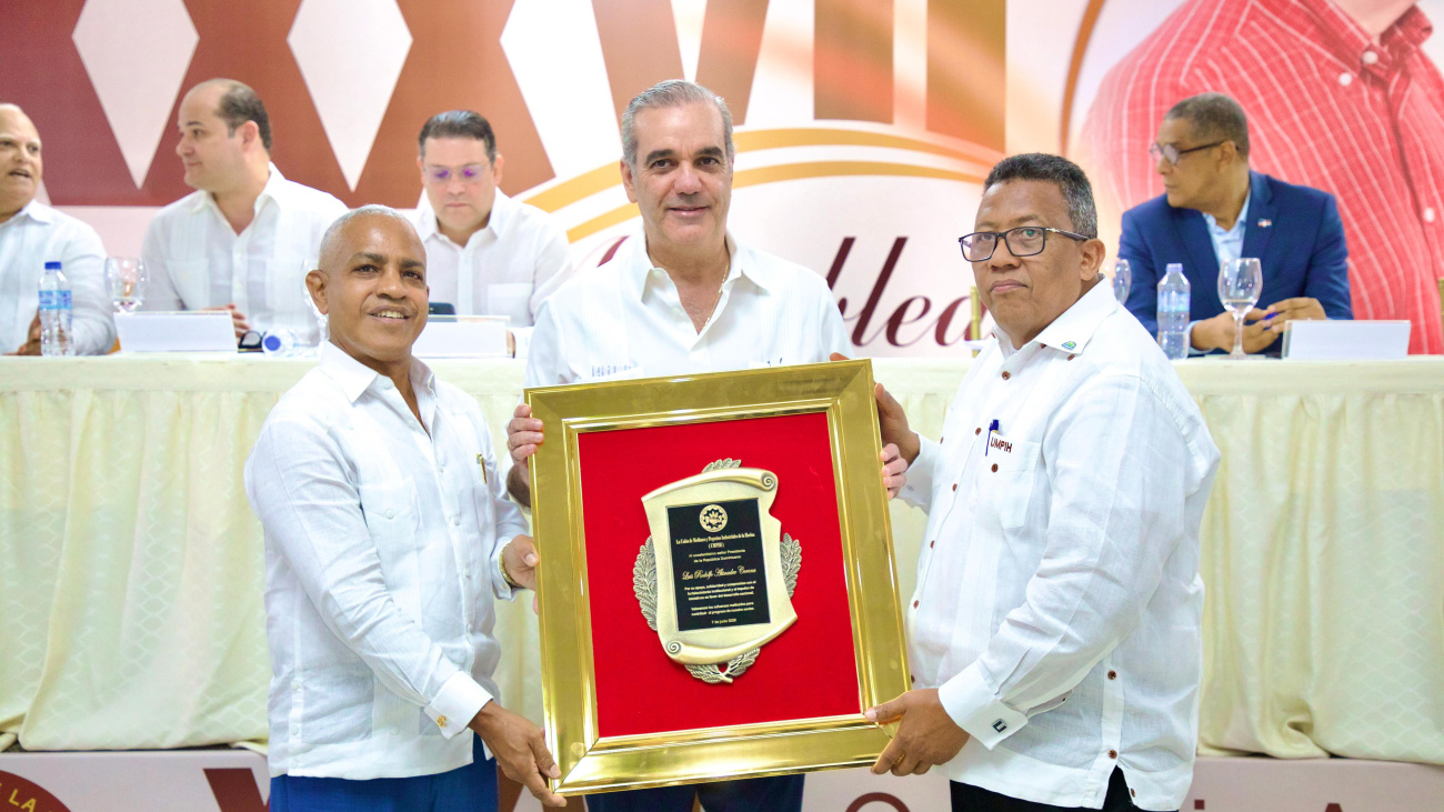 Abinader reafirma apoyo a pequeños industriales de la harina