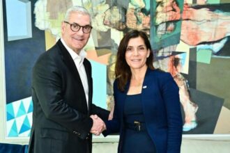Embajadora de EE.UU. se reúne con Gonzalo Castillo en RD