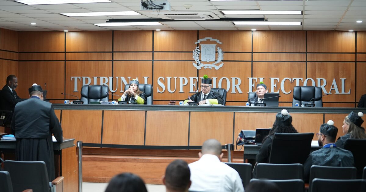 TSE reserva fallo sobre reglamento de encuestas de la JCE