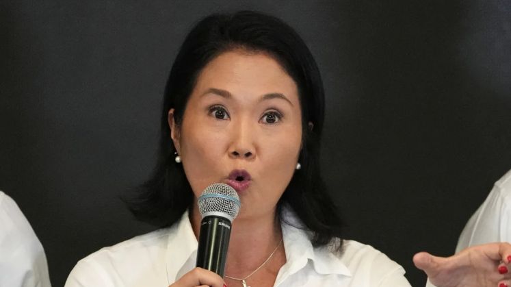 Keiko Fujimori aventaja por 1,303 votos en balotaje de Perú