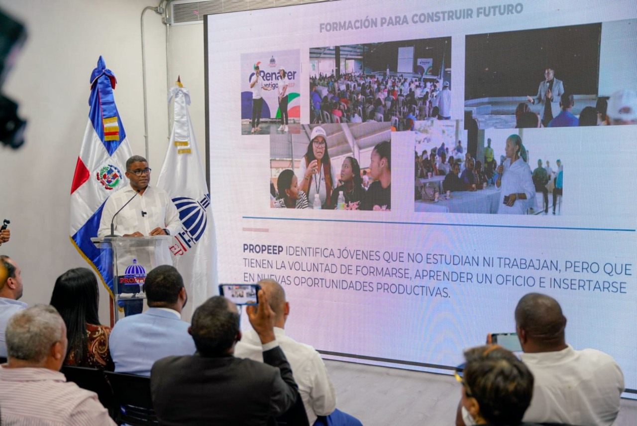 Gobierno rehabilitará 800 viviendas en autopista 6 de Noviembre